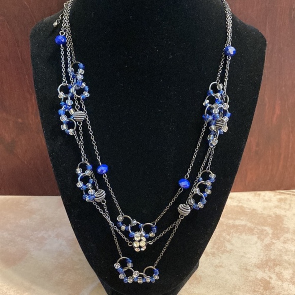 Gunmetal triple strand deep blue beaded necklace